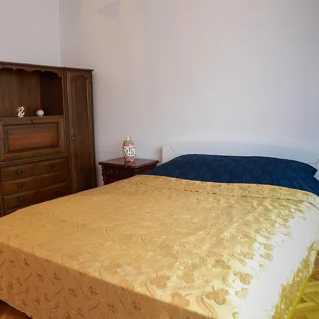 Bistrik Mahala Apartamento